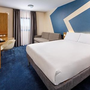 Ibis Budget London Heathrow Terminal 5